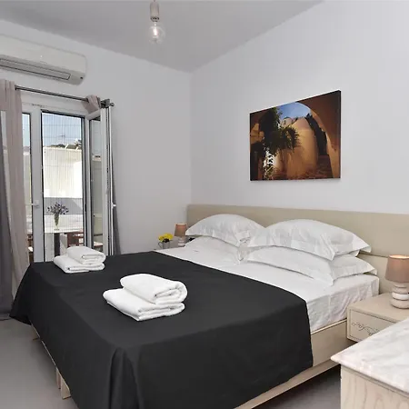 Mersina Exclusive Науса